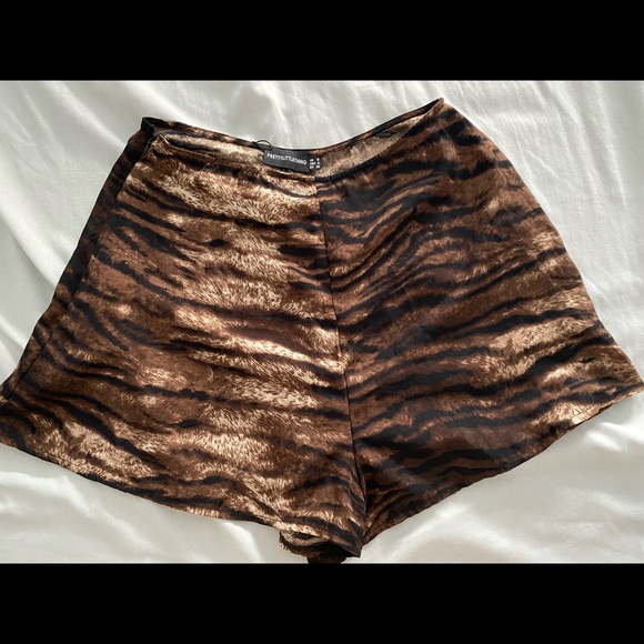 Pretty Little Thing Co-Ord - Picture 4 of 5